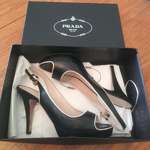 Prada Shoes - HP! 🌟🌟PRADA CALZATURE DONNA HEELS!!
